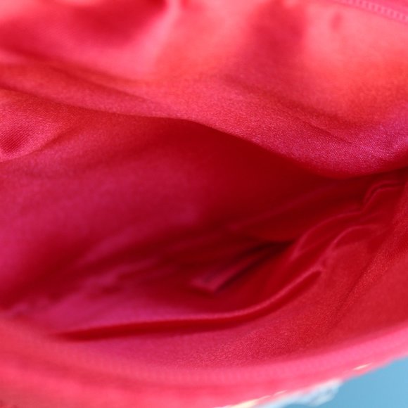 Giorgio Armani Red Makeup Cosmetic Travel Case Bag Pouch w/Zipper Nwot - Picture 4 of 5